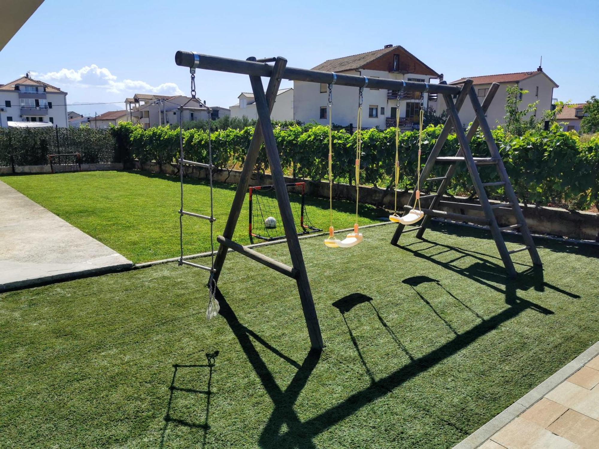 Apartment House Kastela With Heated Pool & Jacuzzi Room photo
